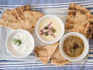 Salsas típicas de la cocina griega: Un toque especial en cada bocado